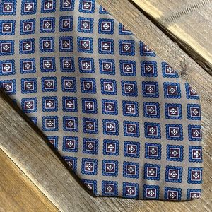 Lands End Tie